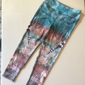EVCR Brightly colored capri yoga gym leggings gradient sunset color